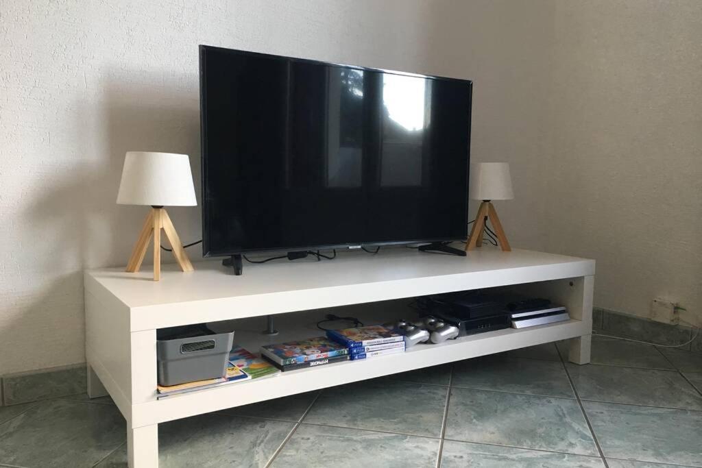 Апартаменты Les Iles - Parking, Balcon, Netflix & Ps4! Анси Экстерьер фото